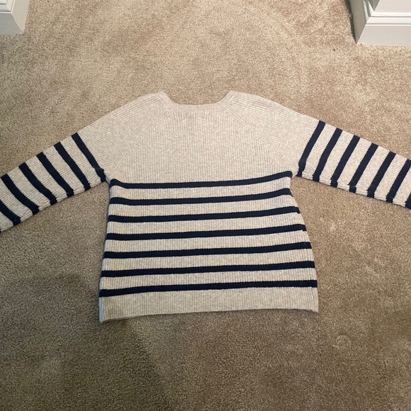 Knox Rose Sweater (size large) - Picture 3 of 3